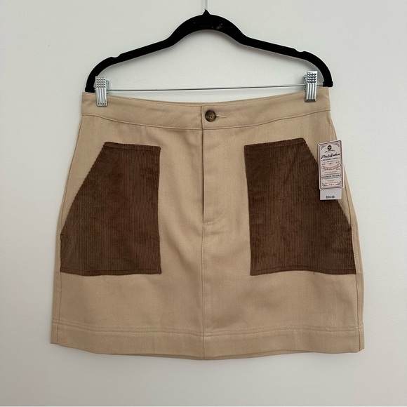 NWT WASILLA UTILITY MINI SKIRT Tan and Brown Mini Skirt with Pockets size 10 - Picture 6 of 10